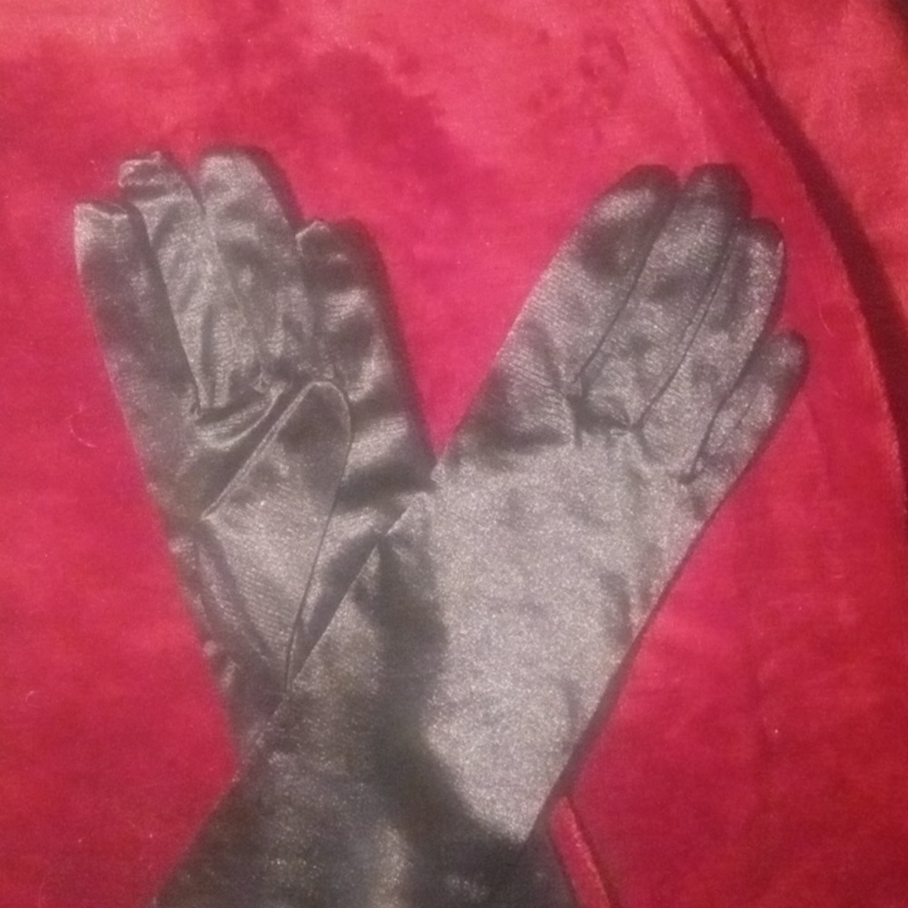 Black elbow length gloves - Picture 4 of 5